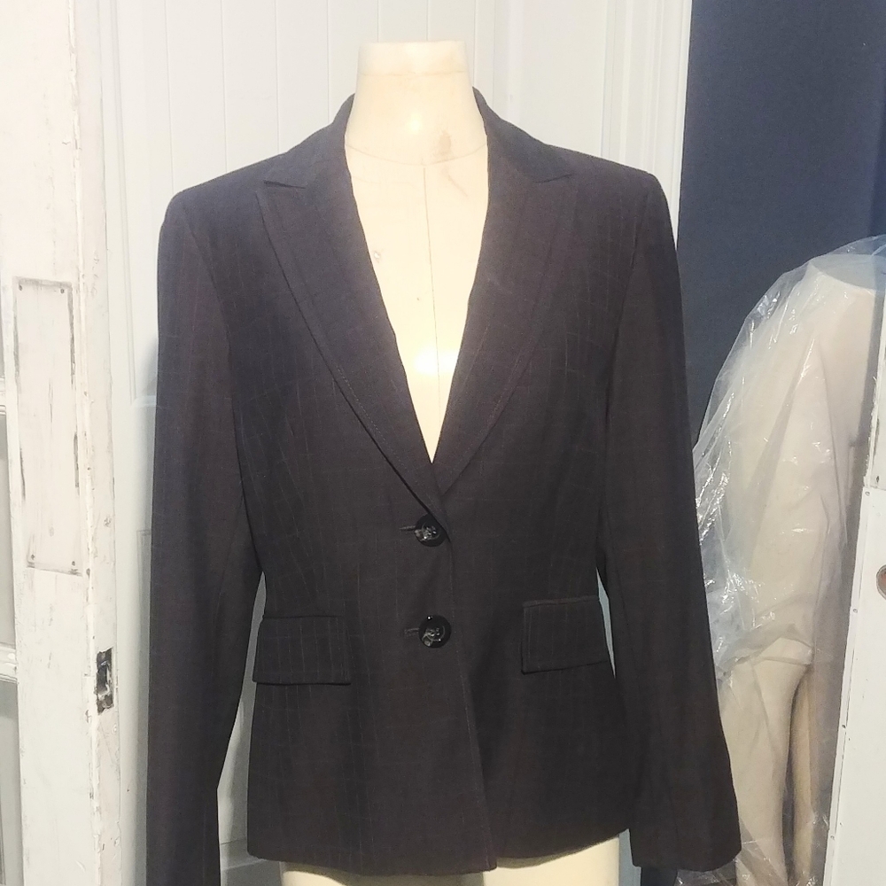 Suit Jacket from a 3 piece suit minus 2 pieces.